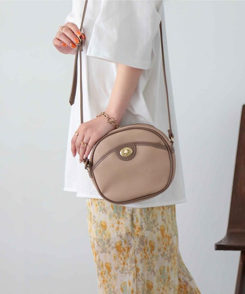 ALTROSE（アルトローズ）の「ショルダーバッグ　[ｱﾒﾘｱ]（ショルダーバッグ・レディース・ホワイト/ブラック/ベージュ/ブラウン/ピンク・FREE）」の5枚目の写真