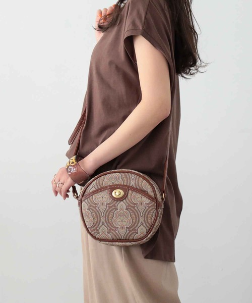 ALTROSE（アルトローズ）の「ショルダーバッグ　[ｱﾒﾘｱ]（ショルダーバッグ・レディース・ホワイト/ブラック/ベージュ/ブラウン/ピンク・FREE）」の4枚目の写真