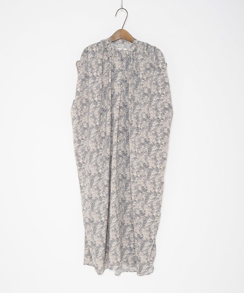 Crisp yours(クリスプユアーズ)の「フラワーリラックスワンピース(ワンピース・レディース・ホワイト/グレー・FREE)」の8枚目の写真