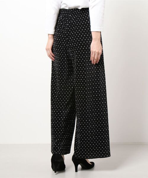 CHARM BERRY TIC(チャームベリーチック)の「総柄クリスタルプリーツパンツ(その他パンツ・レディース・ブラック系その他/ブラック系その他2・M)」の4枚目の写真