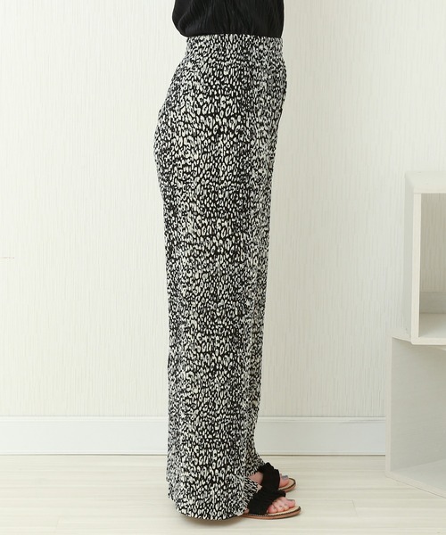 CHARM BERRY TIC(チャームベリーチック)の「総柄クリスタルプリーツパンツ(その他パンツ・レディース・ブラック系その他/ブラック系その他2・M)」の5枚目の写真