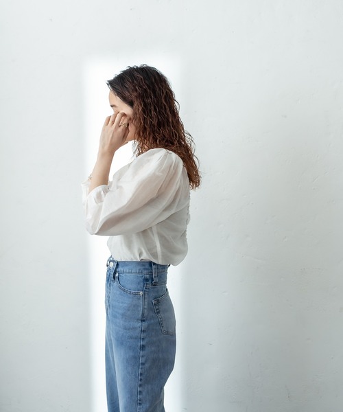 mystic（ミスティック）の「シアーギャザー使いブラウス（シャツ/ブラウス・レディース・ブラック/ベージュ/オフホワイト・FREE）」の21枚目の写真