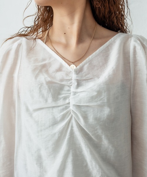 mystic（ミスティック）の「シアーギャザー使いブラウス（シャツ/ブラウス・レディース・ブラック/ベージュ/オフホワイト・FREE）」の8枚目の写真