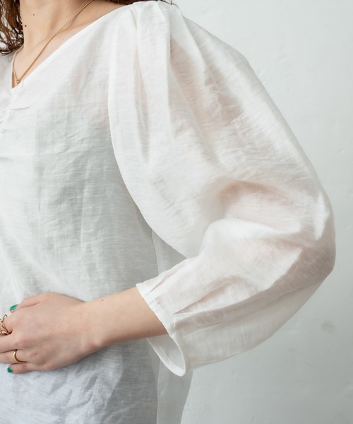 mystic（ミスティック）の「シアーギャザー使いブラウス（シャツ/ブラウス・レディース・ブラック/ベージュ/オフホワイト・FREE）」の5枚目の写真