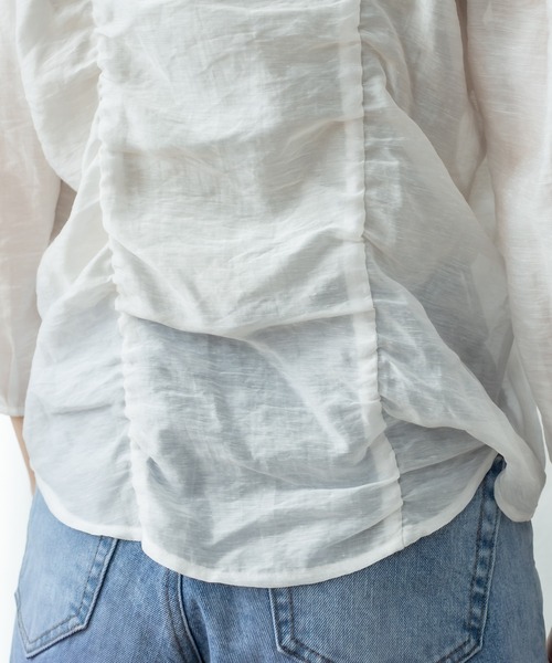 mystic（ミスティック）の「シアーギャザー使いブラウス（シャツ/ブラウス・レディース・ブラック/ベージュ/オフホワイト・FREE）」の22枚目の写真