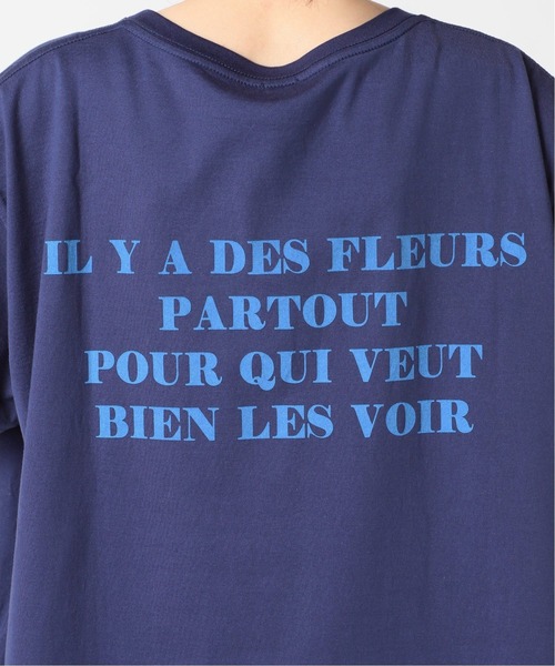 IENA（イエナ）の「BACK LOGO Tシャツ◆（Tシャツ/カットソー・レディース・ホワイト/ネイビー/サックスブルー/ナチュラル・FREE）」の21枚目の写真