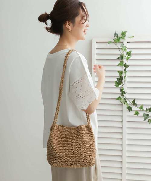 URBAN RESEARCH DOORS（アーバンリサーチドアーズ）の「レーススリーブプルオーバー（Tシャツ/カットソー・レディース・ブラック/オフホワイト・ONE）」の6枚目の写真