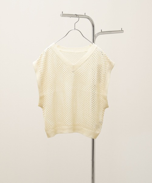 Chillfar（チルファー）の「ざっくり2wayニットベスト（ベスト・レディース・ブラック/アイボリー/カーキブラウン/ライトイエロー/グレイッシュベージュ・FREE）」の12枚目の写真