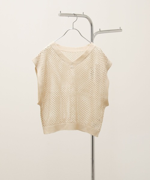 Chillfar（チルファー）の「ざっくり2wayニットベスト（ベスト・レディース・ブラック/アイボリー/カーキブラウン/ライトイエロー/グレイッシュベージュ・FREE）」の11枚目の写真