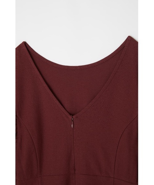 MOUSSY（マウジー）の「BACK OPEN PUFF SHOULDER ドレス（ワンピース・レディース・ブラウン/ライトカーキ/ダークネイビー・1/2）」の16枚目の写真