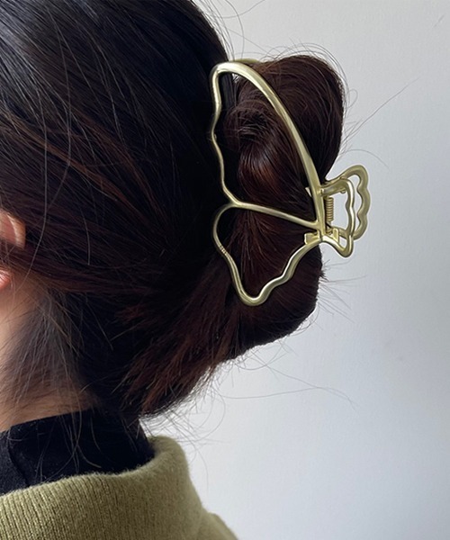 Fun & Daily（ファンアンドデイリー）の「F&D : バタフライフレームヘアクリップ（バレッタ/ヘアクリップ・レディース・ゴールド・FREE）」の3枚目の写真