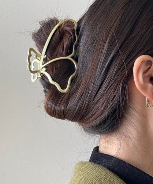 Fun & Daily（ファンアンドデイリー）の「F&D : バタフライフレームヘアクリップ（バレッタ/ヘアクリップ・レディース・ゴールド・FREE）」の5枚目の写真