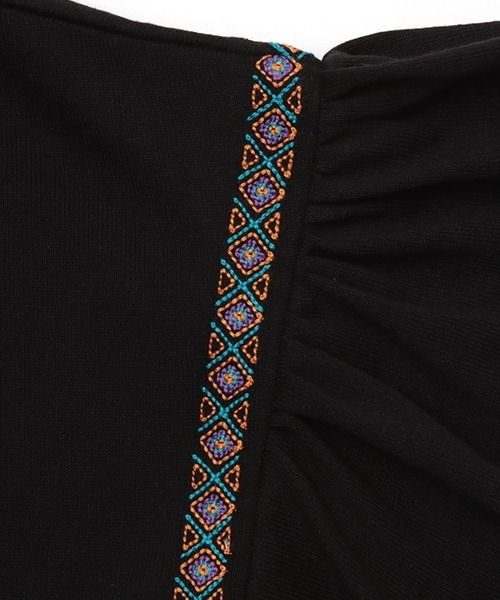 チチカカ（チチカカ）の「袖ライン刺繍トップス（Tシャツ/カットソー・レディース・ブラック/オフホワイト/カーキ・FREE）」の12枚目の写真