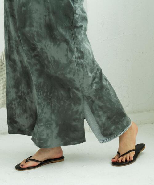 coen(コーエン)の「タイダイ染めロングワンピース(ワンピース・レディース・ダークグレー/ベージュ・FREE)」の5枚目の写真