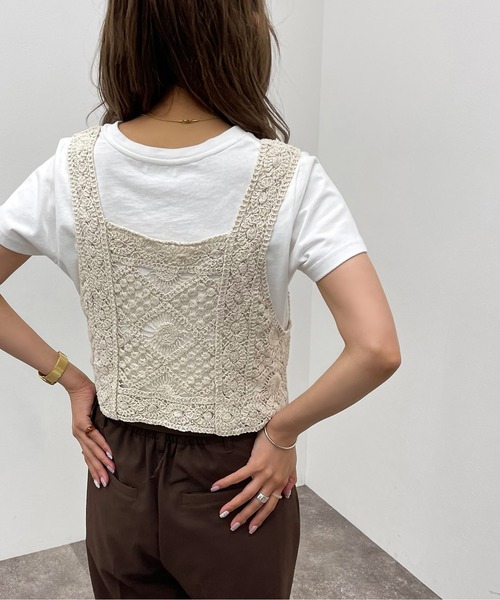apres jour mignon(アプレジュールミニョン)の「かぎ針ライクビスチェ【ZOZOTOWN限定アイテム】(ベスト・レディース・ナチュラル/ブラック/オレンジ/グリーン・フリー)」の15枚目の写真