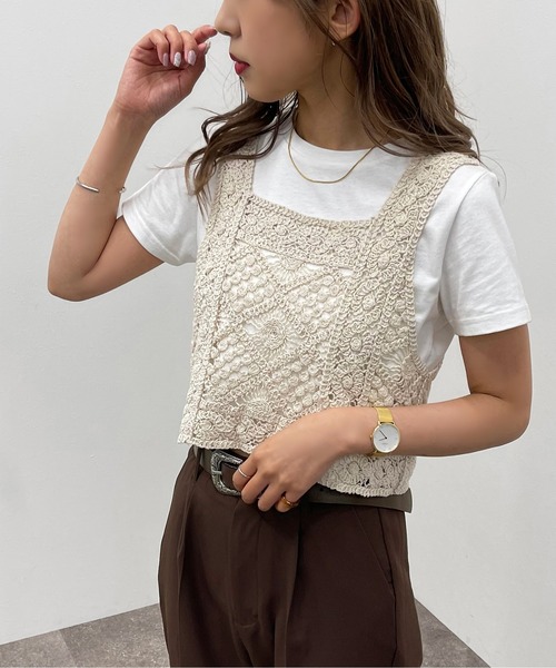 apres jour mignon(アプレジュールミニョン)の「かぎ針ライクビスチェ【ZOZOTOWN限定アイテム】(ベスト・レディース・ナチュラル/ブラック/オレンジ/グリーン・フリー)」の13枚目の写真