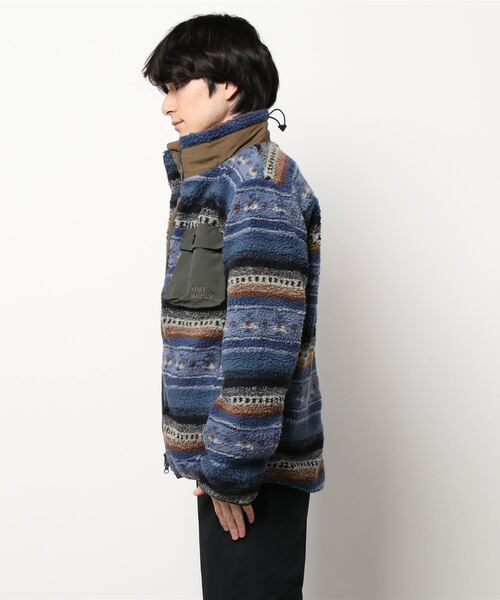 KRIFF MAYER(クリフメイヤー)の「柄ボアスタンドJK(ブルゾン・メンズ・グレー/カーキ/ブルー・SMALL/MEDIUM/LARGE/X-LARGE)」の4枚目の写真