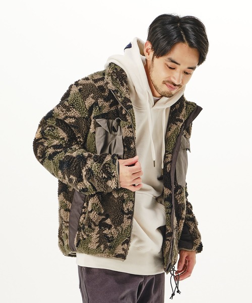 KRIFF MAYER(クリフメイヤー)の「柄ボアスタンドJK(ブルゾン・メンズ・グレー/カーキ/ブルー・SMALL/MEDIUM/LARGE/X-LARGE)」の1枚目の写真