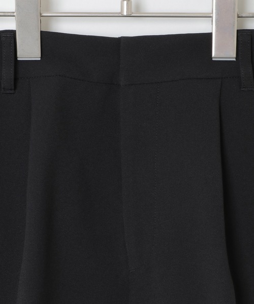 IKKA LOUNGE(イッカラウンジ)の「テーパードパンツ2(セットアップ)(スラックス・レディース・ブラック/ベージュ・M/L)」の7枚目の写真