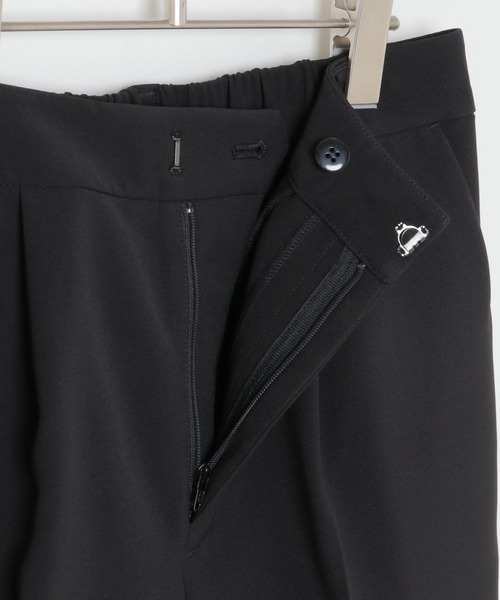 IKKA LOUNGE(イッカラウンジ)の「テーパードパンツ2(セットアップ)(スラックス・レディース・ブラック/ベージュ・M/L)」の18枚目の写真