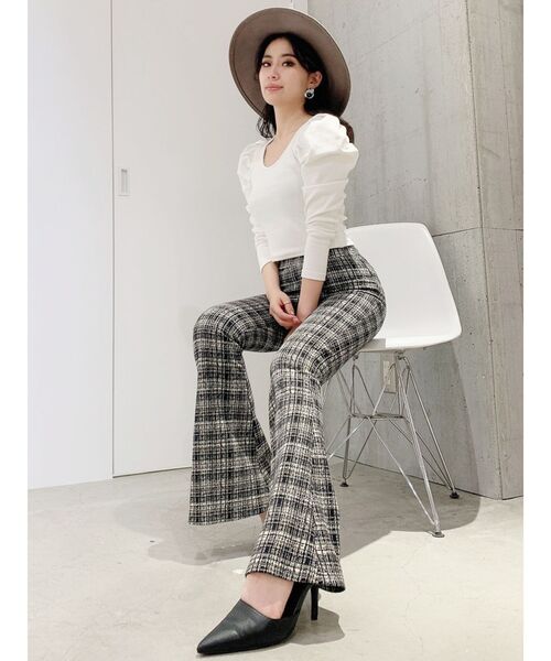 GYDA(ジェイダ)の「パフスリーブ TOPS(Tシャツ/カットソー・レディース・オフホワイト/ブラック・FREE)」の14枚目の写真