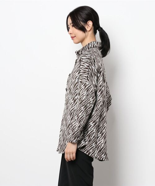 ANAP(アナップ)の「ゼブラオーバーシャツジャケット(カバーオール・レディース・ブラック/ブラウン・FREE)」の4枚目の写真