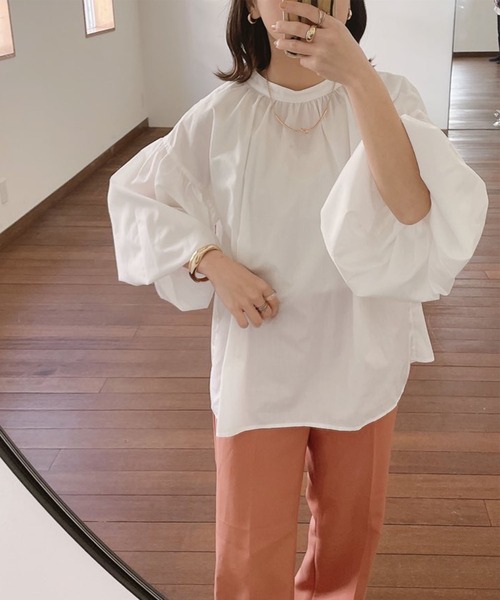 toucher du brise(トゥシェドブリーズ)の「【yumi. コラボ ボリュームスリーブが可愛い】パフスリーブブラウス(シャツ/ブラウス・レディース・ベージュ/オフホワイト/ブラウン/カーキ/ピンク/クリーム・S/M)」の22枚目の写真