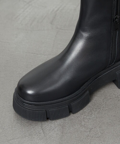 Firsthand（ファーストハンド）の「Firsthand/ファーストハンド ATELIER BRUGGE / アトリエブルージュ サイドゴアショートブーツ（ブーツ・レディース・ブラック・M/L/S）」の7枚目の写真