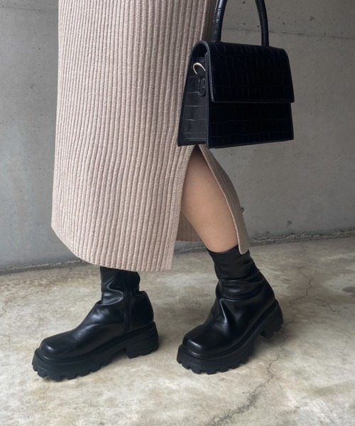 prose verse(プロズヴェール)の「《ZOZO・店舗限定》トラックソールストレッチショートブーツ(ブーツ・レディース・ブラック/ブラック系その他・SMALL/MEDIUM/LARGE/LL)」の1枚目の写真