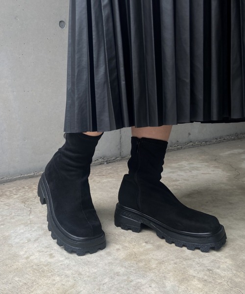 prose verse(プロズヴェール)の「《ZOZO・店舗限定》トラックソールストレッチショートブーツ(ブーツ・レディース・ブラック/ブラック系その他・SMALL/MEDIUM/LARGE/LL)」の9枚目の写真