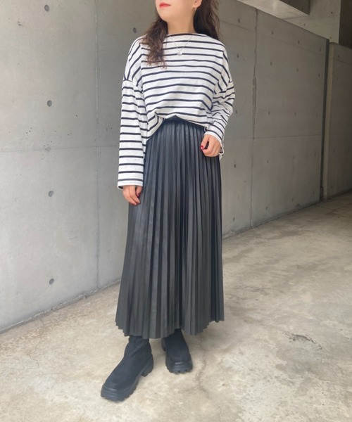 prose verse(プロズヴェール)の「《ZOZO・店舗限定》トラックソールストレッチショートブーツ(ブーツ・レディース・ブラック/ブラック系その他・SMALL/MEDIUM/LARGE/LL)」の3枚目の写真