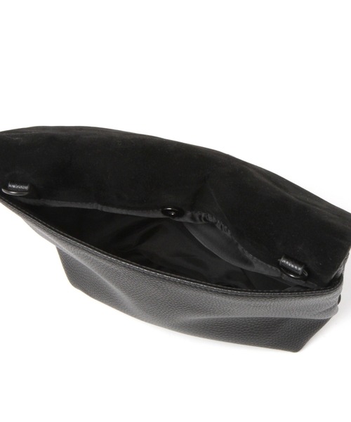 niko and...(ニコアンド)の「フェイクスウェードメッセンジャーバッグ(メッセンジャーバッグ・メンズ・ブラック/ブラウン・0)」の13枚目の写真