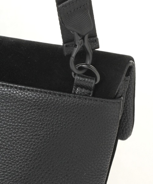 niko and...(ニコアンド)の「フェイクスウェードメッセンジャーバッグ(メッセンジャーバッグ・メンズ・ブラック/ブラウン・0)」の18枚目の写真