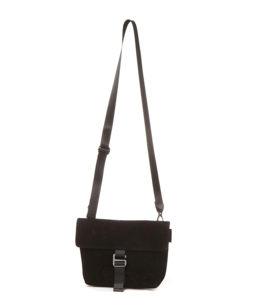 niko and...(ニコアンド)の「フェイクスウェードメッセンジャーバッグ(メッセンジャーバッグ・メンズ・ブラック/ブラウン・0)」の4枚目の写真