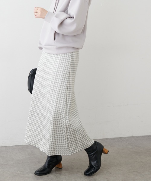 natural couture（ナチュラルクチュール）の「千鳥格子ダブルジャガードニットスカート（スカート・レディース・ネイビー/ブラウン/グレー・FREE）」の16枚目の写真