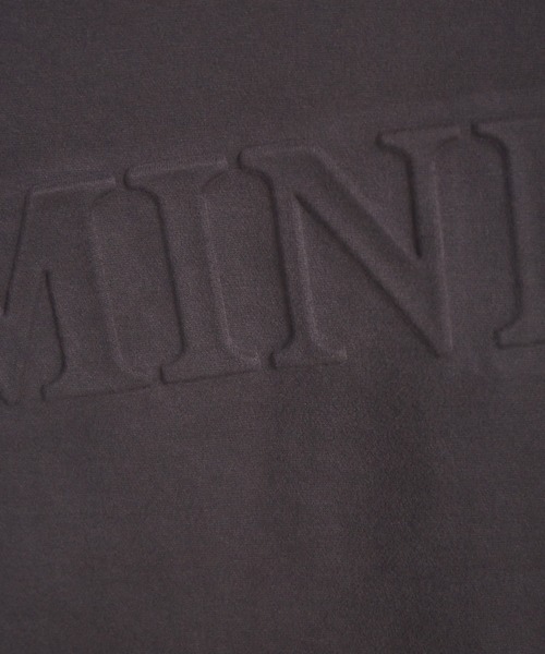 NOMINE(ノミネ)の「エンボス加工ロゴ裏起毛リブニットスウェット(スウェット・レディース・オフホワイト/パープル/チャコールグレー/グリーン・フリー)」の21枚目の写真