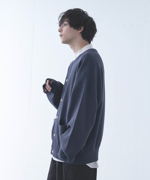 Alpinus(アルピナス)の「Alpinus - fluffy loose knit cardigan / フラフィー ルーズニットカーディガン(カーディガン/ボレロ・メンズ・チャコールグレー/グリーン・SMALL/MEDIUM)」の17枚目の写真