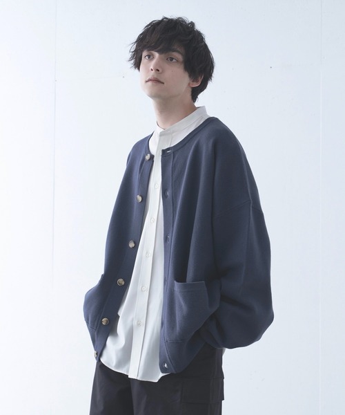 Alpinus(アルピナス)の「Alpinus - fluffy loose knit cardigan / フラフィー ルーズニットカーディガン(カーディガン/ボレロ・メンズ・チャコールグレー/グリーン・SMALL/MEDIUM)」の18枚目の写真