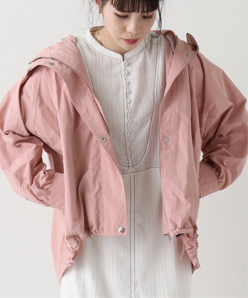 RAY CASSIN（レイカズン）の「カラーナイロンBIGパーカー（マウンテンパーカー・レディース・カーキ/ピンク/キナリ・FREE）」の9枚目の写真