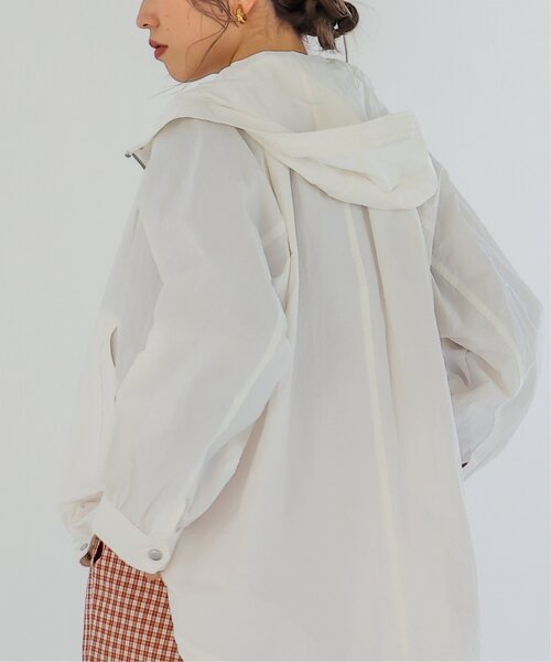 RAY CASSIN（レイカズン）の「カラーナイロンBIGパーカー（マウンテンパーカー・レディース・カーキ/ピンク/キナリ・FREE）」の15枚目の写真