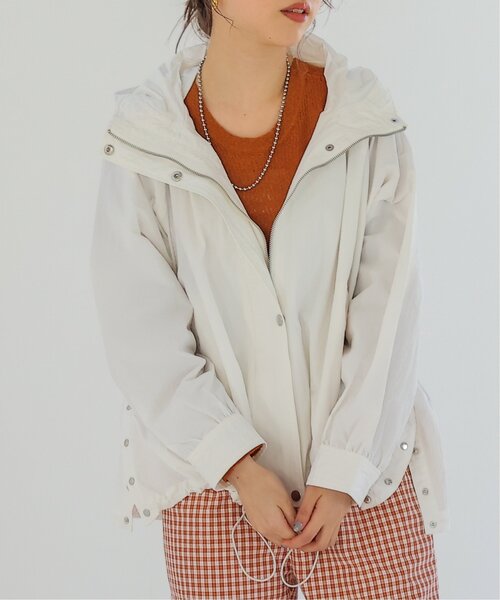 RAY CASSIN（レイカズン）の「カラーナイロンBIGパーカー（マウンテンパーカー・レディース・カーキ/ピンク/キナリ・FREE）」の16枚目の写真