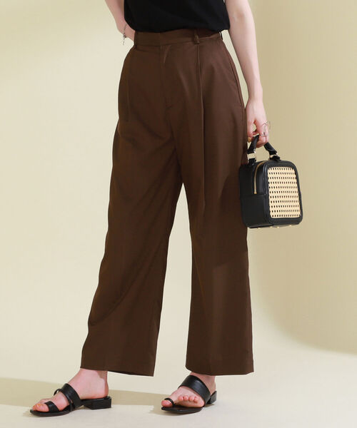 Ray BEAMS（レイビームス）の「Ray BEAMS / 1タック ストレート カラー パンツ（スラックス・レディース・ブラウン/ブルー/ピンク・1/0）」の4枚目の写真