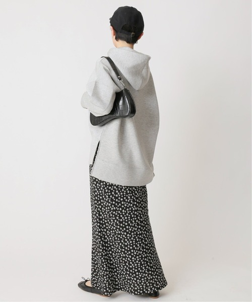 U by SPICK&SPAN（ユーバイスピックアンドスパン）の「ソフトフレアフラワースカート6◆（スカート・レディース・ブラウン/ブラック・38/36/34）」の11枚目の写真