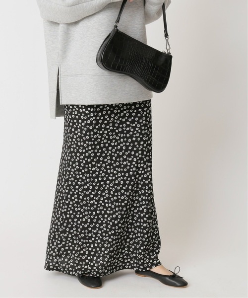 U by SPICK&SPAN（ユーバイスピックアンドスパン）の「ソフトフレアフラワースカート6◆（スカート・レディース・ブラウン/ブラック・38/36/34）」の12枚目の写真