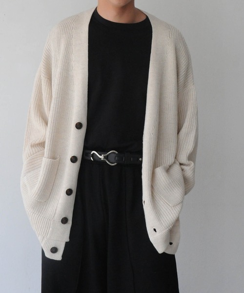 NILWAY（ニルウェイ）の「コットン混ニットマルチレイヤードビッグカーディガン（カーディガン/ボレロ・メンズ・ブラック/グリーン/アイボリー/チャコール・MEDIUM/LARGE）」の2枚目の写真