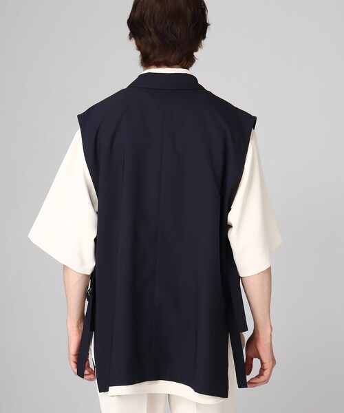 tk.TAKEO KIKUCHI（ティーケータケオキクチ）の「◆ダブルベルトノースリーブジャケット（ユニセックスアイテム）（ベスト・メンズ・ナチュラル/ネイビー/ブラック・66/03/02）」の13枚目の写真