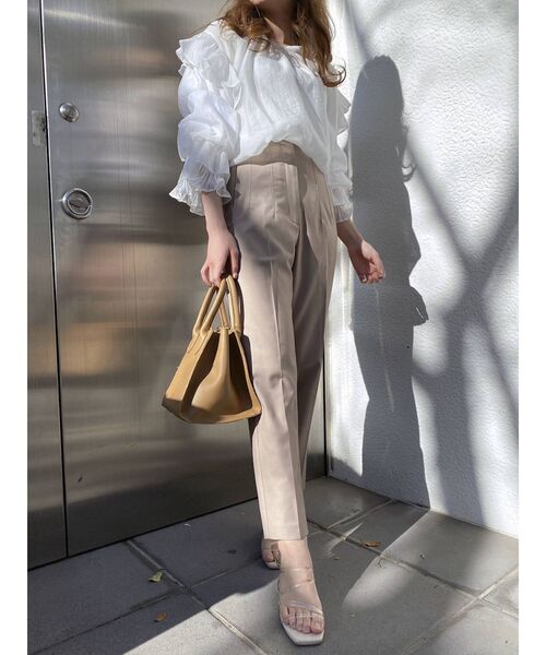 dazzlin（ダズリン）の「ハイウエストタックパンツ（その他パンツ・レディース・ピンク/グリーン/ベージュ・SMALL/MEDIUM）」の2枚目の写真