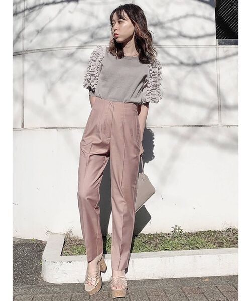 dazzlin（ダズリン）の「ハイウエストタックパンツ（その他パンツ・レディース・ピンク/グリーン/ベージュ・SMALL/MEDIUM）」の8枚目の写真