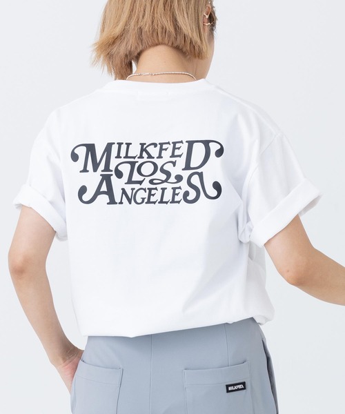 MILKFED.(ミルクフェド)の「S/S TEE FABULOUS LOGO(Tシャツ/カットソー・レディース・ホワイト/ライトブルー/ブラック/ネイビー/オフホワイト・ONE SIZE)」の2枚目の写真