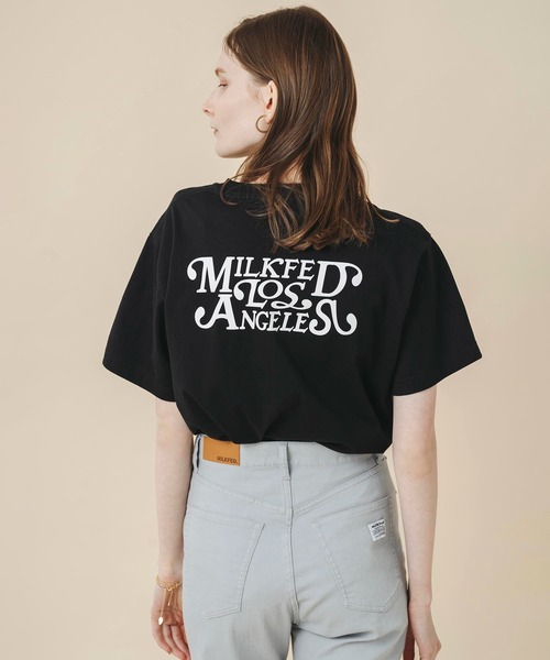 MILKFED.(ミルクフェド)の「S/S TEE FABULOUS LOGO(Tシャツ/カットソー・レディース・ホワイト/ライトブルー/ブラック/ネイビー/オフホワイト・ONE SIZE)」の4枚目の写真